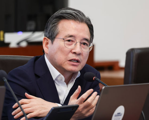 [땅집고] 지난 1일 사퇴한 김용범 전 청와대 정책실장/조선DB