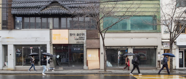 [땅집고] 서울 노량진 학원가 인근 상가. /조선DB
