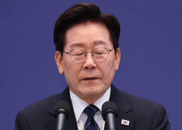 [땅집고] 이재명 대통령이 18일 청와대 영빈관에서 열린 기자회견 '국민의 뜻, 국민의 삶 더 살피겠습니다'에서 발언하고 있다./뉴시스