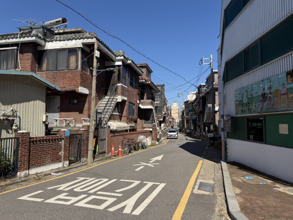 [땅집고] 서울 송파구 '마천3구역 재개발사업'을 위한 사업시행인가가 완료됐다. GS건설이 시공을 맡아 '자이 아스트라'로 탈바꿈할 예정이다. /강시온 기자