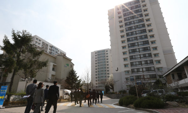 [땅집고] 서울 용산구 한남동 외인아파트 전경./조선DB