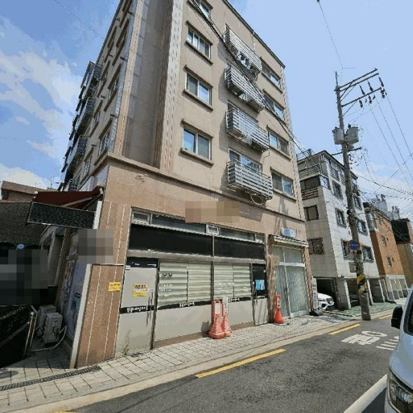 [땅집고] 오는 10월 19일 입찰을 진행하는 서울 광진구 중곡동 '플러스홈' 1층. / 땅집고옥션