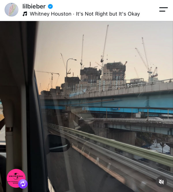 [땅집고] 세계적인 팝스타 저스틴 비버가 자신의 인스타그램에 공개한 서울 서초구 반포동 '디에이치 반포124' 재건축 공사현장 모습. 비버는 차량 안에서 서울의 모습을 촬영한 사진과 함께 내한 소식을 전했다. /저스틴 비버 인스타그램 캡처